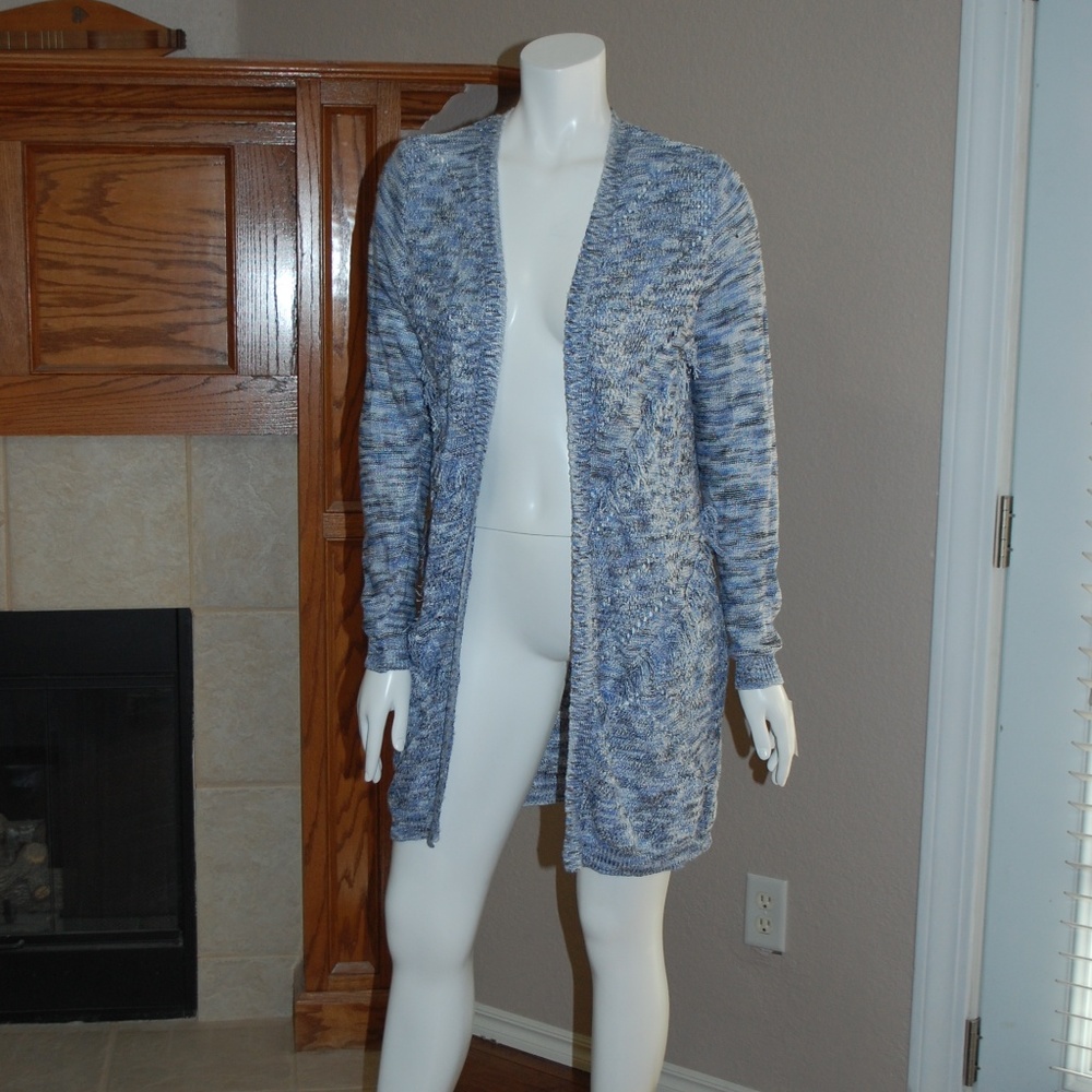 NWOT 89th & Madison Blue & White w/ Fringe Sweater
